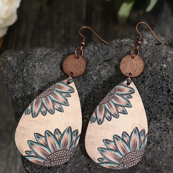 Droplet Shape Sunflower Print Dangle Earrings Retro Bohemian Wooden Jewelry - Picture 2 of 3